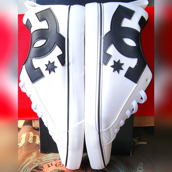 DC Other - DC "COURT VULC", SIZE 11, COLOR WHITE/BLACK SNEAKERS